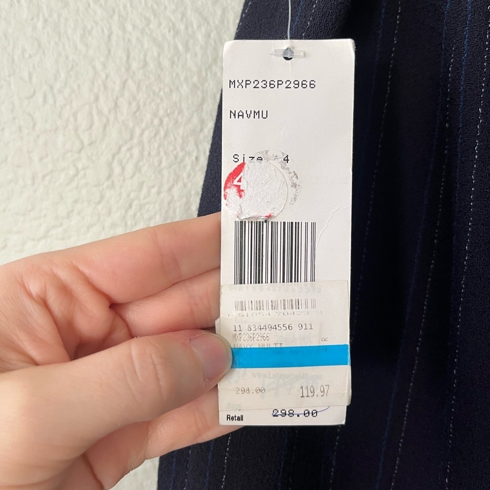 Lafayette 148 New York Navy Blue & White Pin Striped Cuffed Pants Women’s Size 4 - Picture 8 of 12